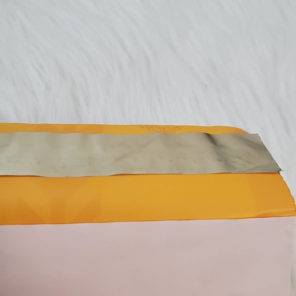 (25) 10 x 13 Arrow Design Self Sealing Poly Mailer - Picture 5 of 5